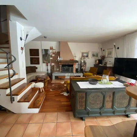 Mountain House Pecek