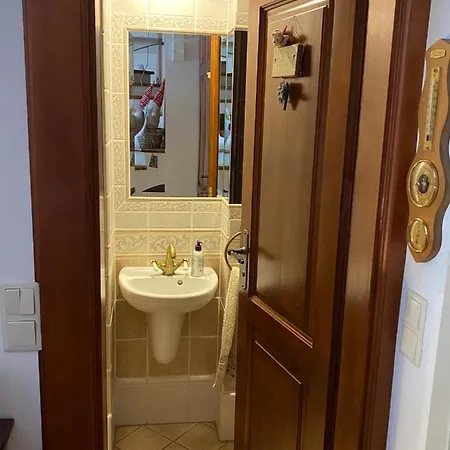 Mountain House Pecek فيلة